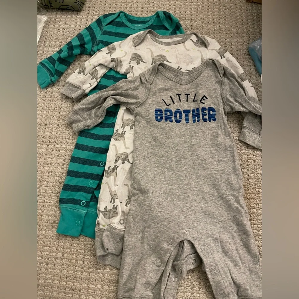 Simplejoy by Carter’s 3-6M 3 Long Sleeve Onesie - Picture 1 of 7